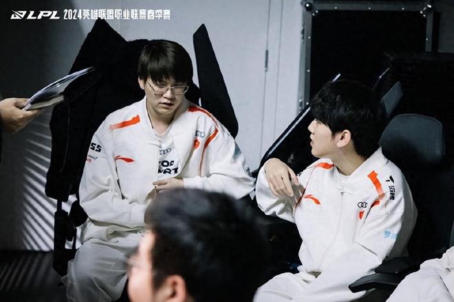 疑展现了约